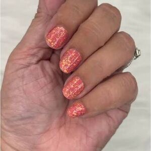 B2G1 SUN KISSED Color Street Nail Strips